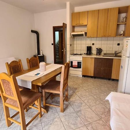 Apartmani Jelena Petrcane Rom bilde