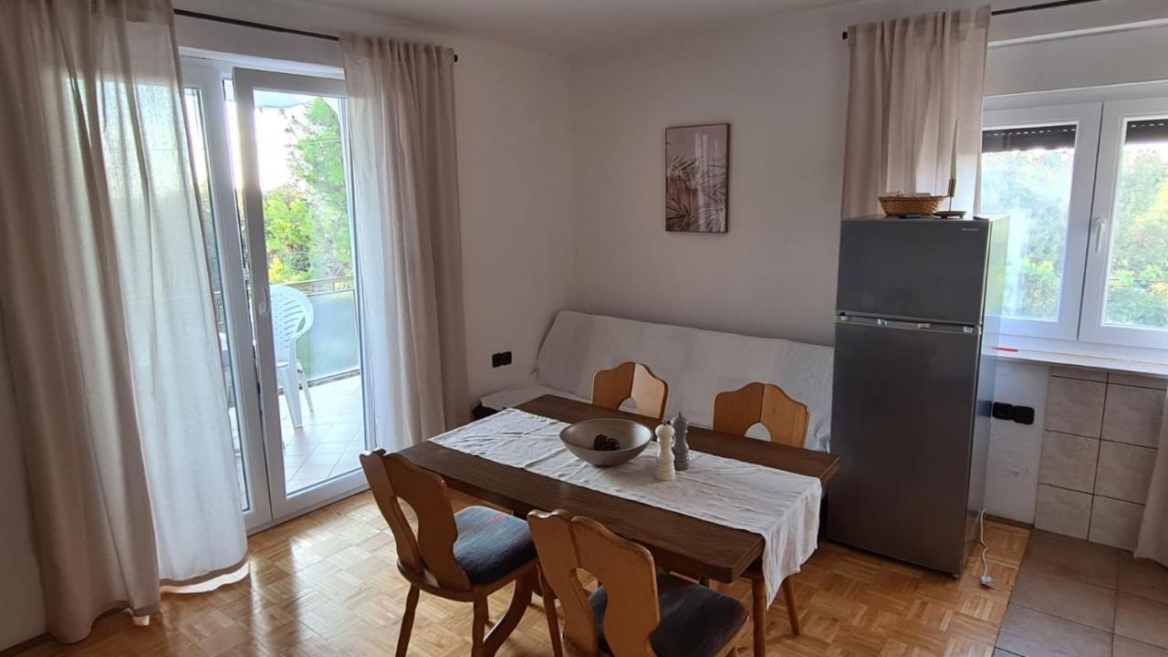 Apartmani Jelena Petrcane Eksteriør bilde
